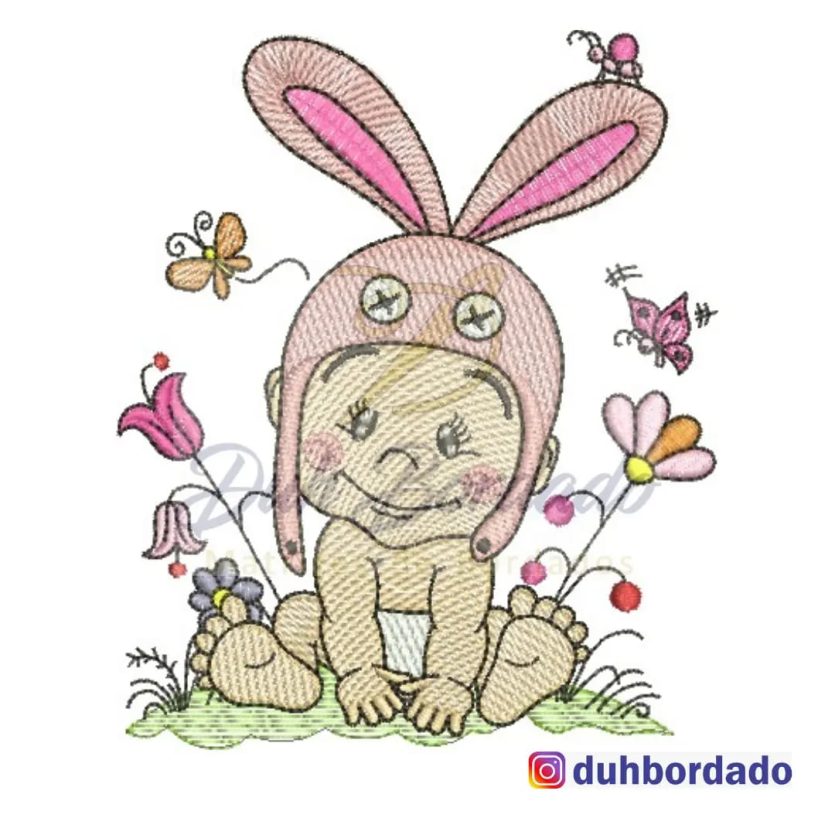 Bebê com Touca de Coelho