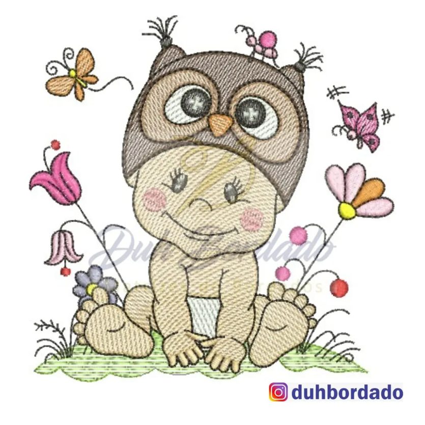 Bebê com Touca de Coruja